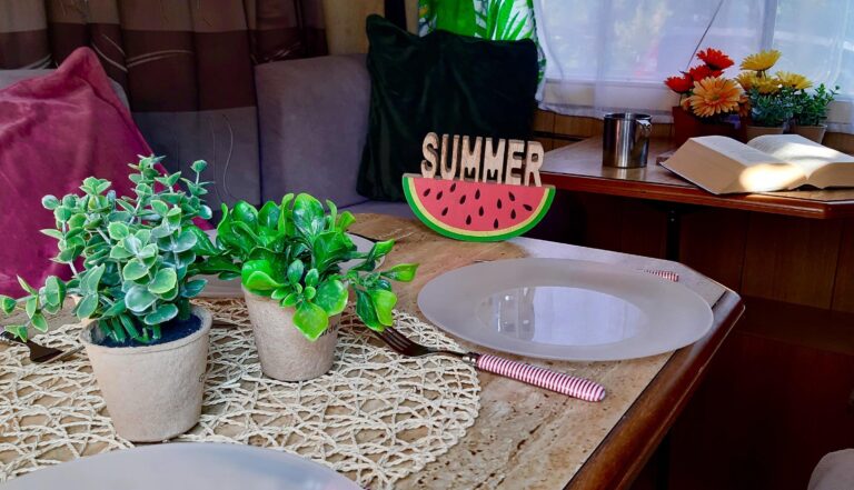 Wnętrze kampera Peugeot J5 Pilote