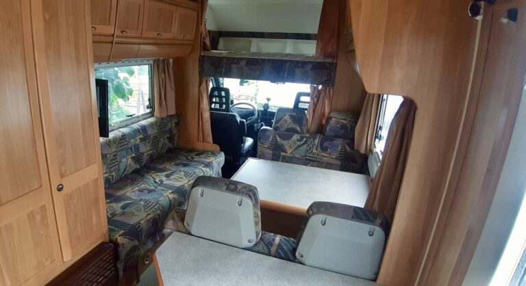 Wnętrze kampera Fiat Ducato II Hymer "Struś