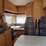 Wnętrze kampera na wynajem Fiat Ducato II Dethleffs 2.8 "Wielbłąd"