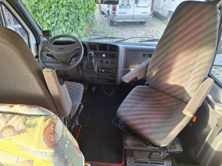 Wnętrze kampera na wynajem Fiat Ducato II "Knaus"